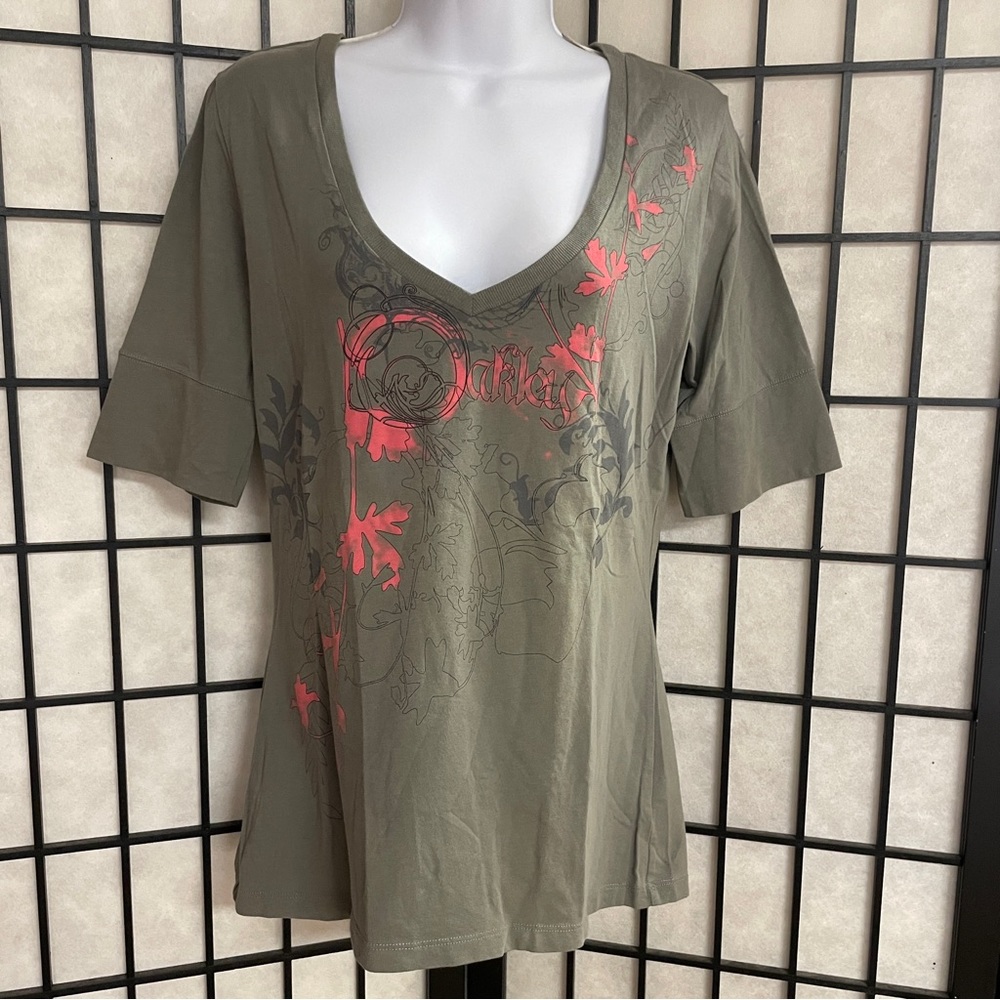 Oakley ladies T-shirt size medium - Picture 2 of 6